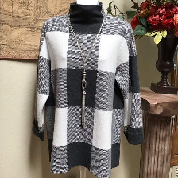 TAHARI SWEATER XL, Long sleeve, classy in charcoal gray & white - Picture 1 of 10